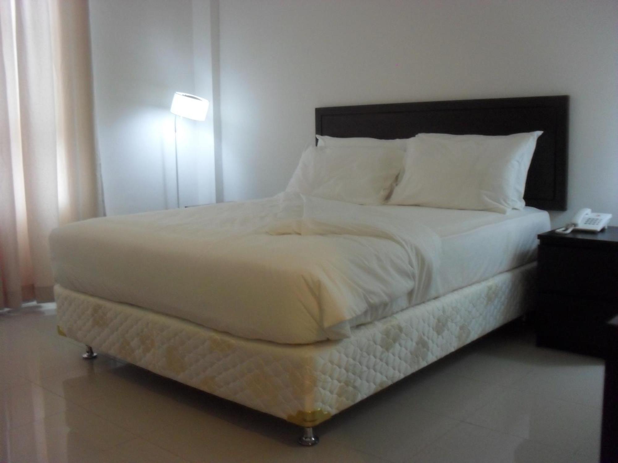 Hotel The Ramelau Дили Екстериор снимка