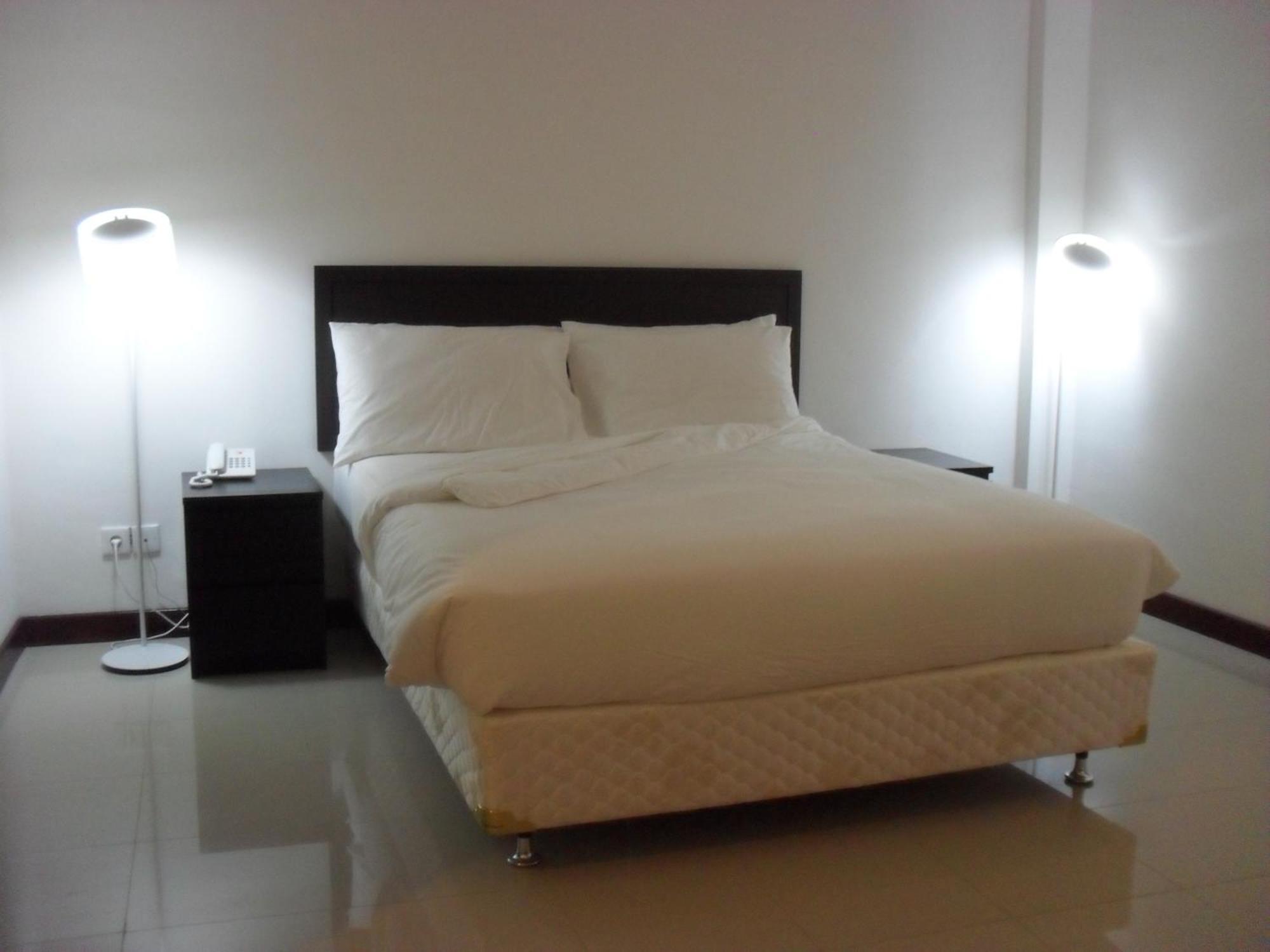 Hotel The Ramelau Дили Екстериор снимка