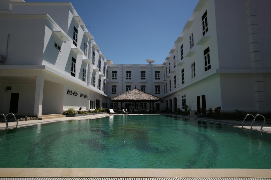 Hotel The Ramelau Дили Екстериор снимка