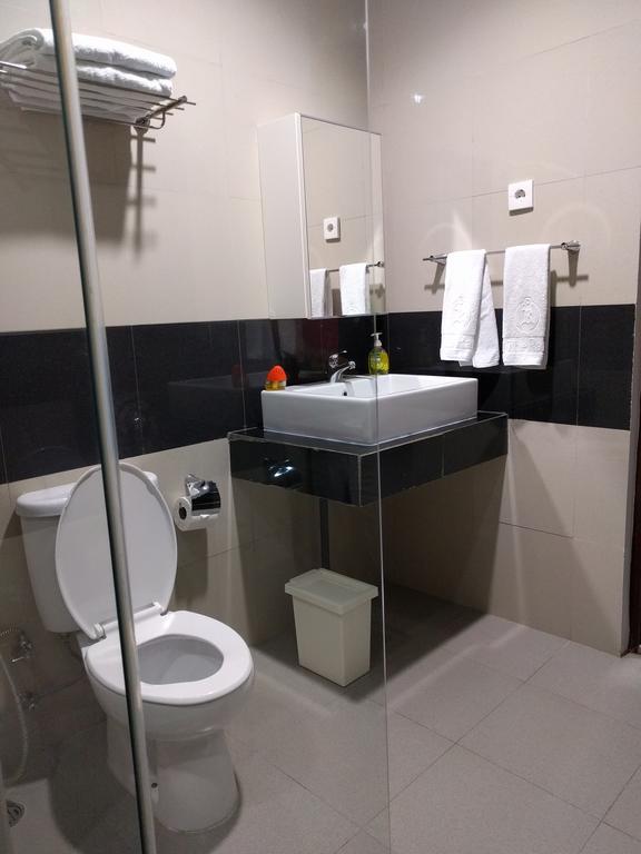 Hotel The Ramelau Дили Екстериор снимка