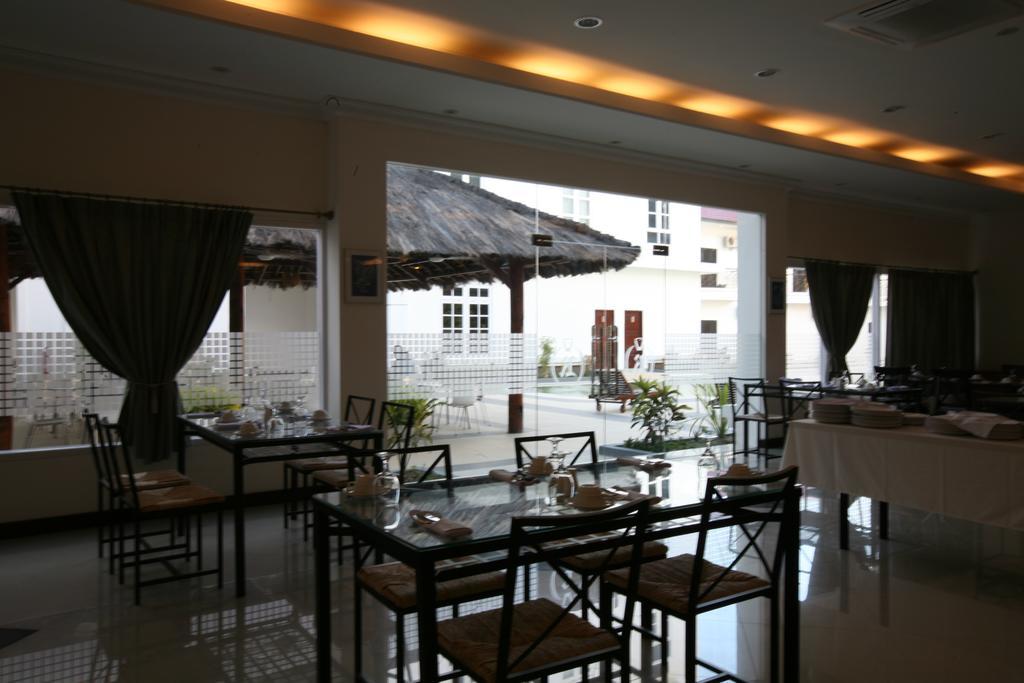 Hotel The Ramelau Дили Екстериор снимка